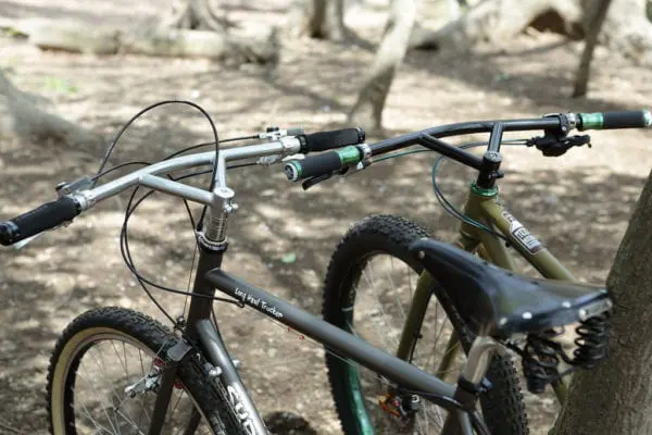 Cần điều khiển (Handlebars)