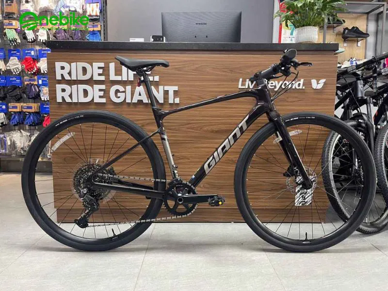 GIANT FastRoad AR ADV 2 2025 – Đua đường trường đa dụng