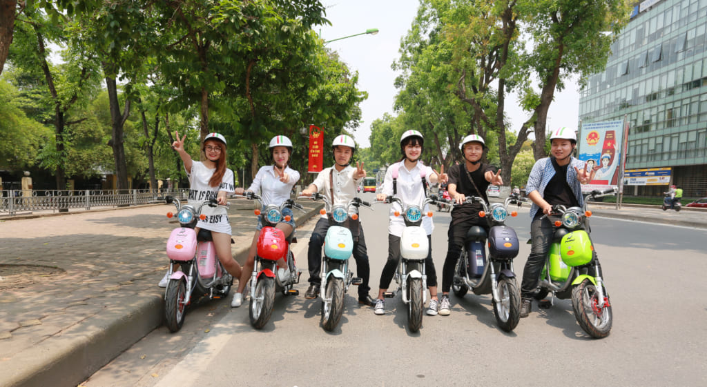 So sánh quy định đội mũ bảo hiểm với các phương tiện khác