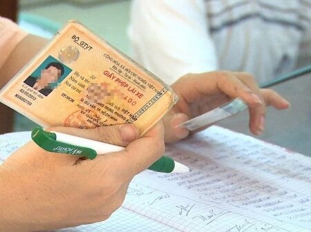 Năm 2025 bằng lái xe hạng C được áp dụng nhiều quy định mới