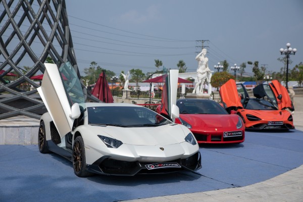 Lamborghini còn là tác phẩm nghệ thuật sống động đầy đam mê