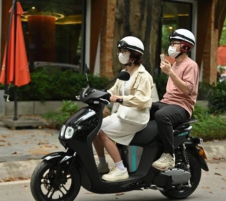 Quy định pháp luật về độ tuổi được phép điều khiển xe máy điện
