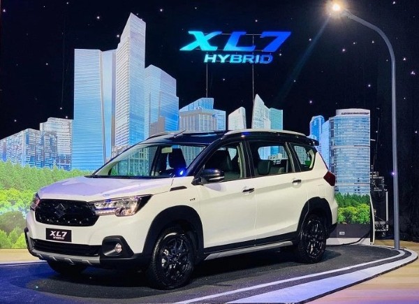 Suzuki XL7