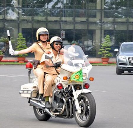 Xe máy chuyên dùng là gì? Khám phá định nghĩa, phân loại và quy định liên quan